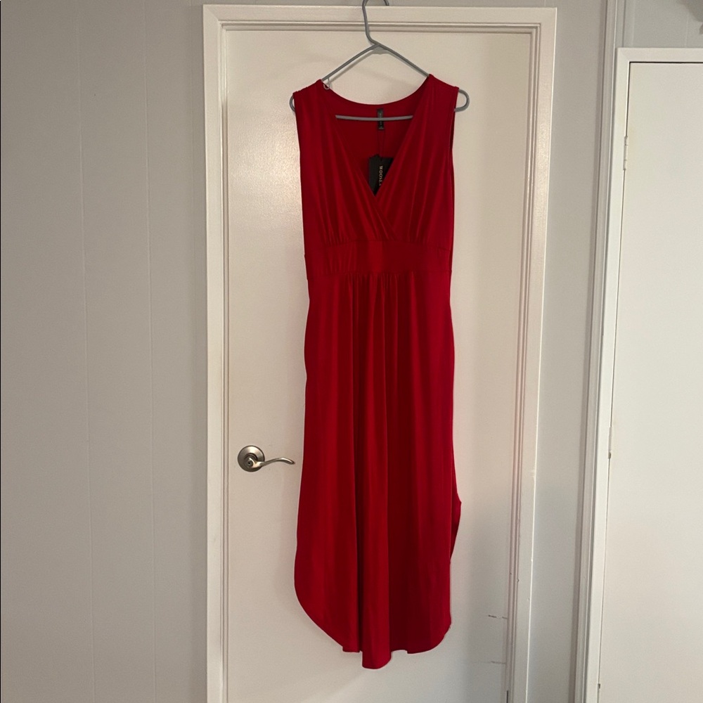 Elegant Red Sleeveless Dress